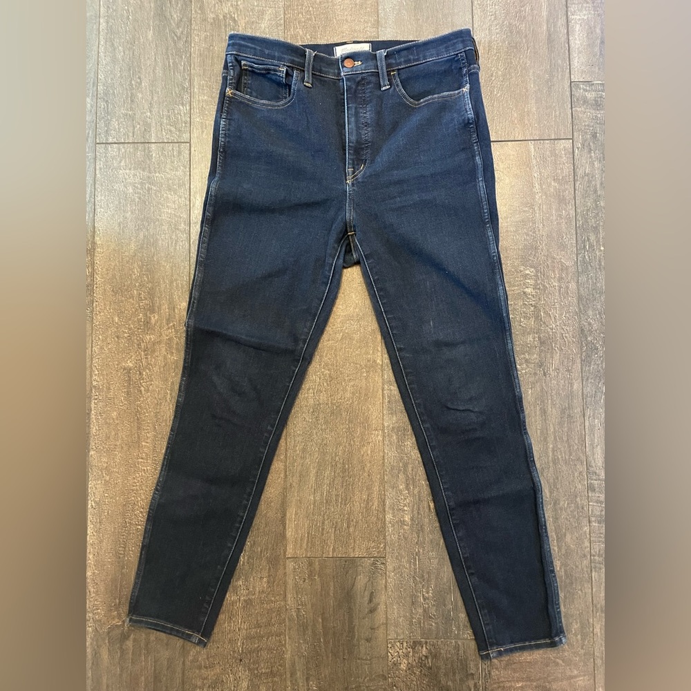 Madewell 10" HIGH-RISE ROADTRIPPER SUPERSOFT JEGGINGS IN RINSE WASH
Size 10T